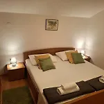 Apartment Akustik Sveti Filip i Jakov