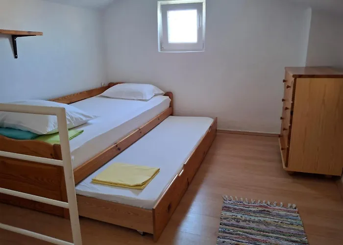 Akustik Свети-Филип-и-Яков