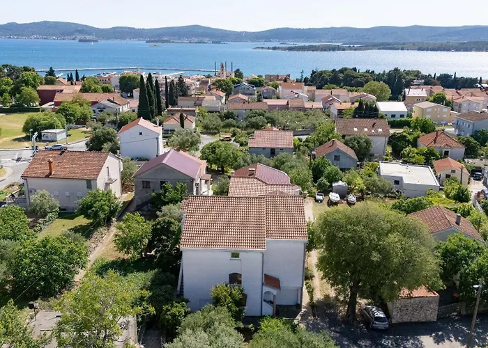 Akustik * Свети-Филип-и-Яков